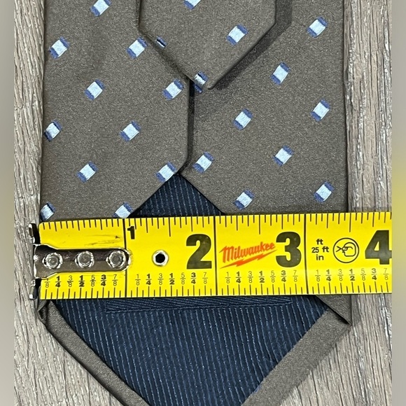 Ermenegildo Zegna Tie Made in Italy 100% Silk Brown Navy Geometric Pattern EUC - Picture 11 of 13